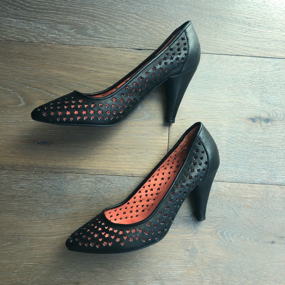 ‼️Price Drop‼️Jeffrey Campbell Lane Punch Pump